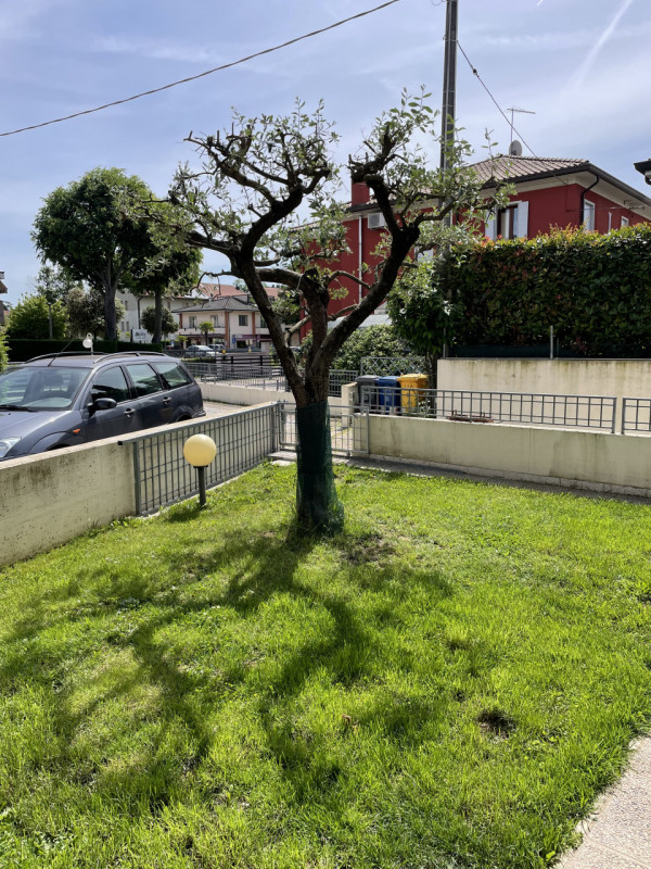 Immagine 28 di Casa bifamiliare in vendita  a Castelfranco Veneto