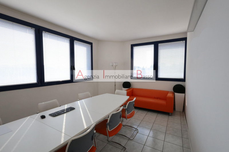 Immagine 5 di Ufficio in affitto  in VIA PANA' a Padova