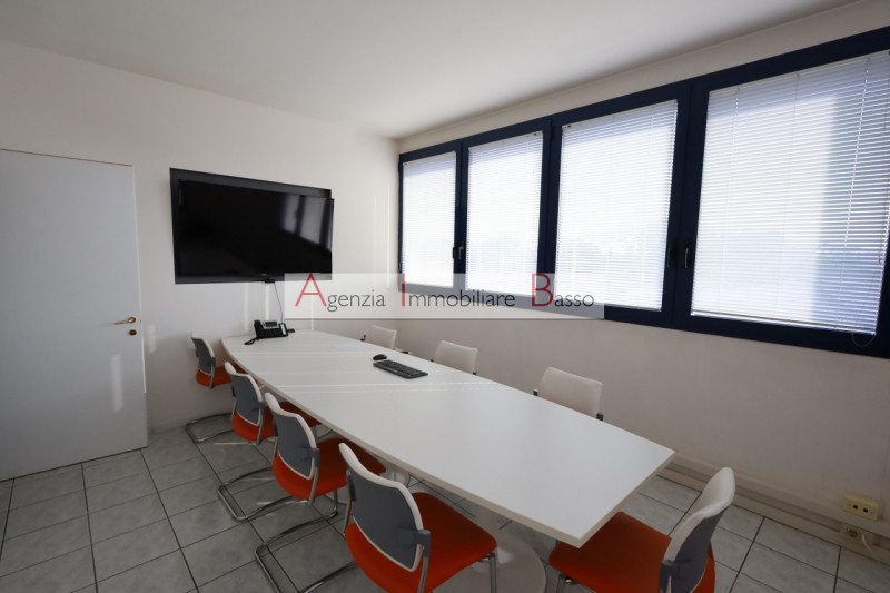 Immagine 6 di Ufficio in affitto  in VIA PANA' a Padova