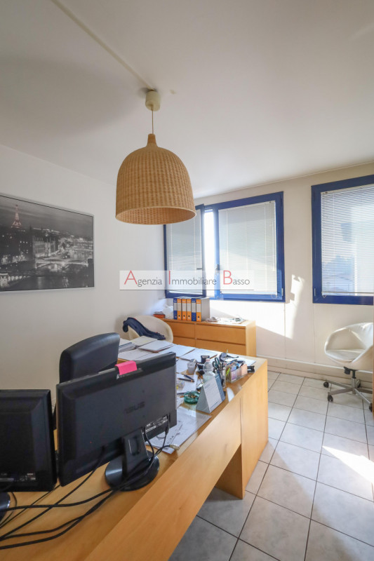 Immagine 8 di Ufficio in affitto  in VIA PANA' a Padova