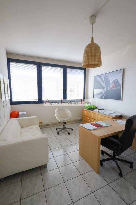 Immagine 10 di Ufficio in affitto  in VIA PANA' a Padova