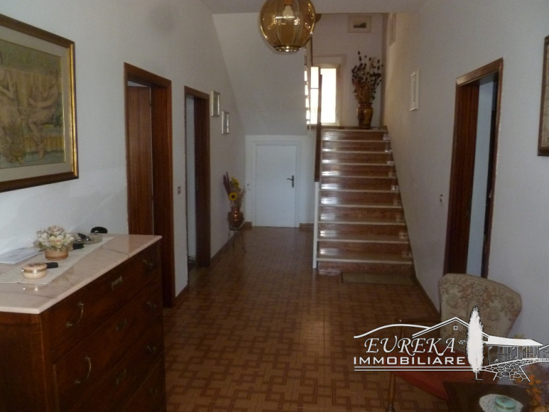 Immagine 11 di Villa in vendita  a Panicale