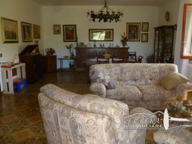 Immagine 25 di Villa in vendita  a Panicale