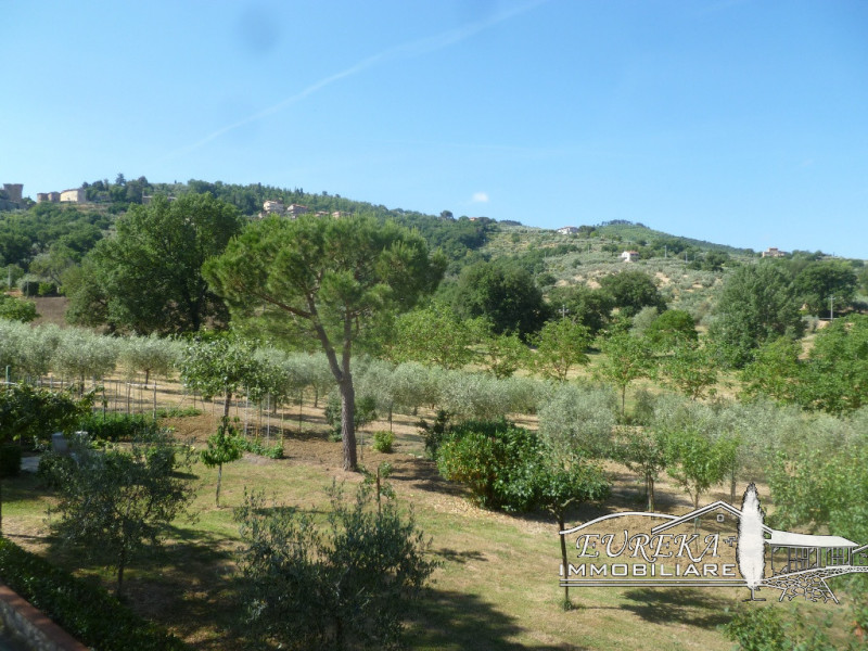 Immagine 48 di Villa in vendita  a Panicale