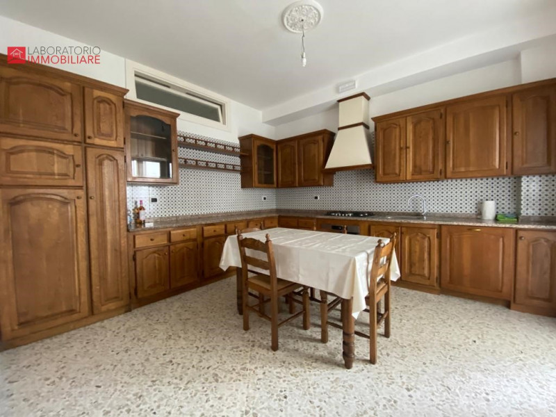 Immagine 39 di Appartamento in vendita  in Via Salvatore Grande a Lecce