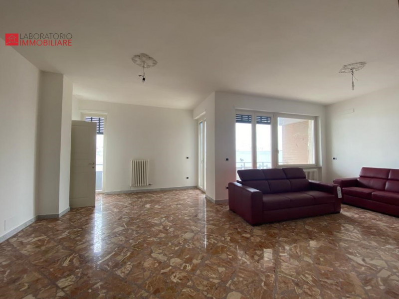 Immagine 52 di Appartamento in vendita  in Via Salvatore Grande a Lecce