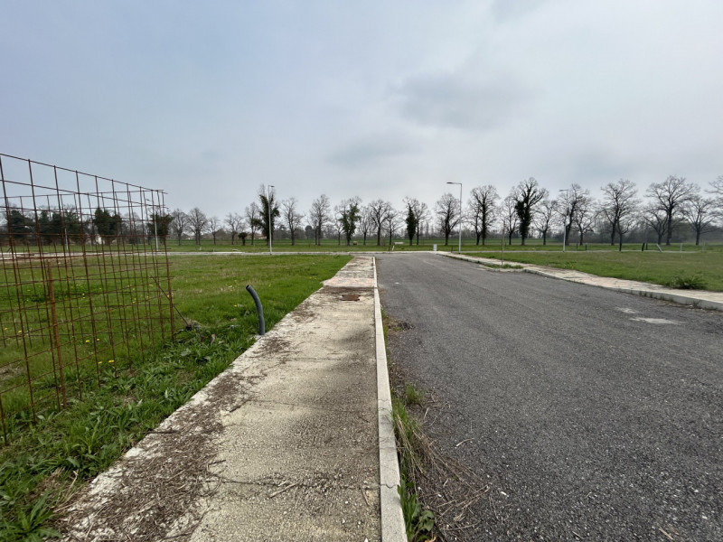 Immagine 4 di Terreno in vendita  in via monte rua a Padova