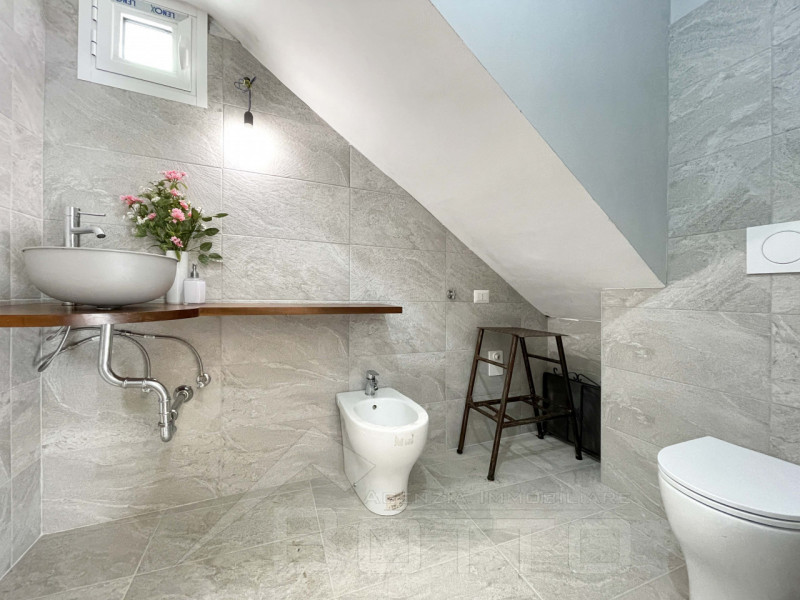 Immagine 8 di Casa indipendente in vendita  in via sant ambrogio n 9 a Fontaneto D'agogna