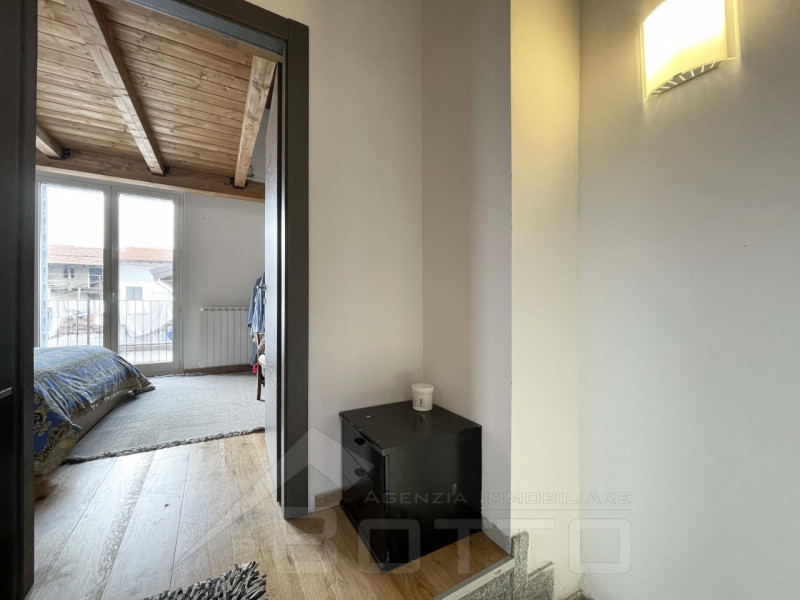 Immagine 11 di Casa indipendente in vendita  in via sant ambrogio n 9 a Fontaneto D'agogna