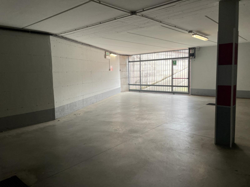 Immagine 19 di Negozio in vendita  in Via Santi Faustino e Giovita a Calcinato