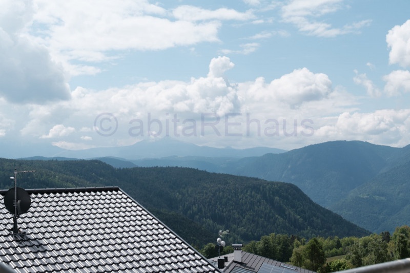 Immagine 12 di Appartamento in vendita  in Via Catinaccio a Renon .Ritten.