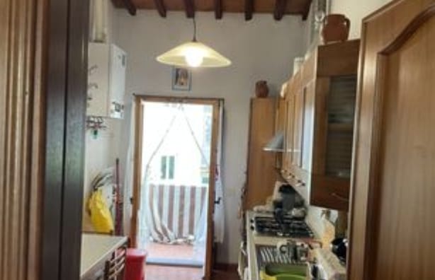 Immagine 11 di Appartamento in vendita  in VIA LARGO SPONTINI a Firenze