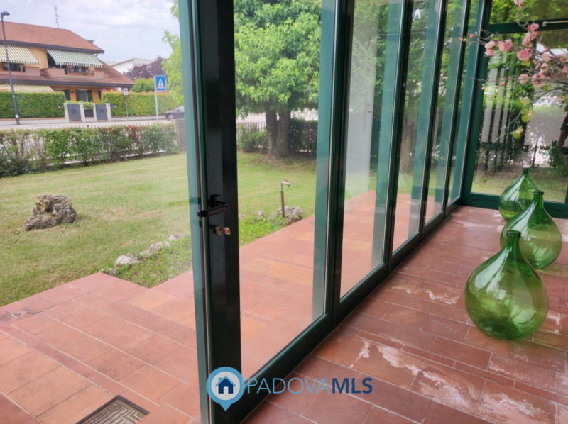 Immagine 7 di Villa in vendita  in Via Manzoni a Albignasego