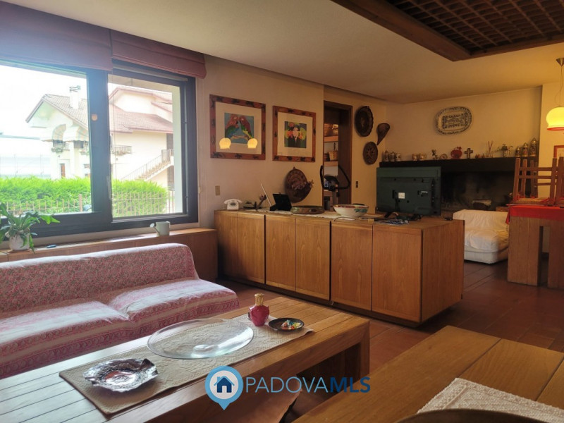 Immagine 10 di Villa in vendita  in Via Manzoni a Albignasego