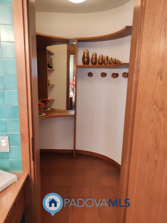 Immagine 16 di Villa in vendita  in Via Manzoni a Albignasego