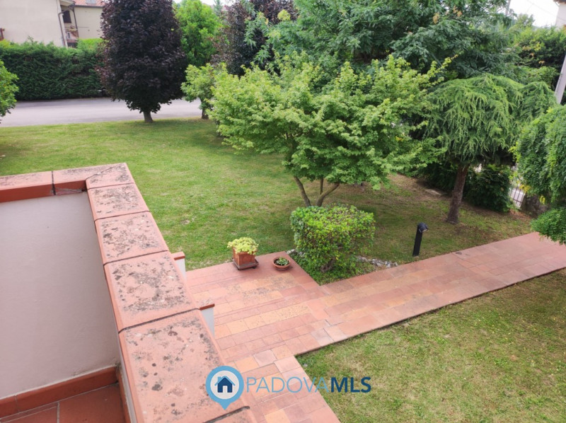 Immagine 21 di Villa in vendita  in Via Manzoni a Albignasego