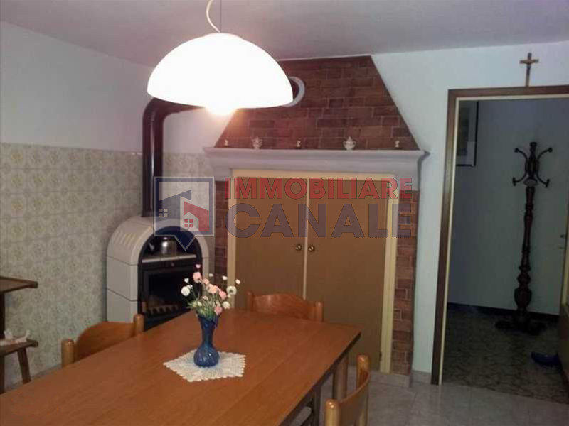 Immagine 2 di Villetta a schiera in vendita  a Valdastico