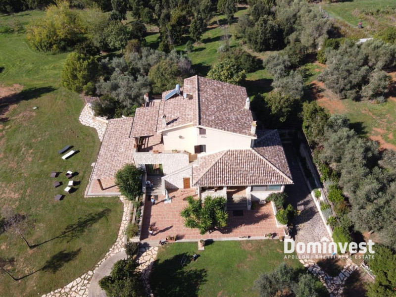 Immagine 10 di Villa in vendita  in Strada Poggio pelato a Capalbio