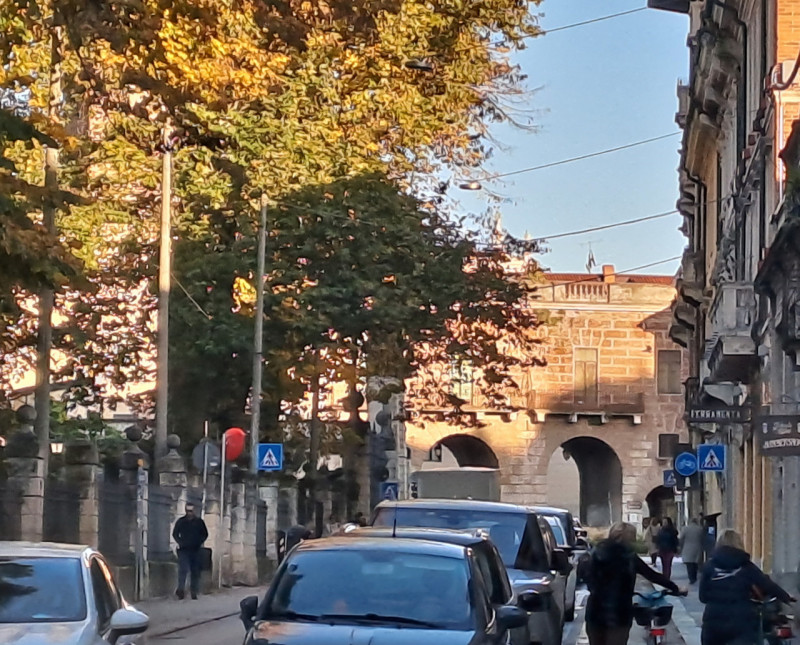 Immagine 1 di Ufficio in vendita  in Piazzale Bologna a Vicenza