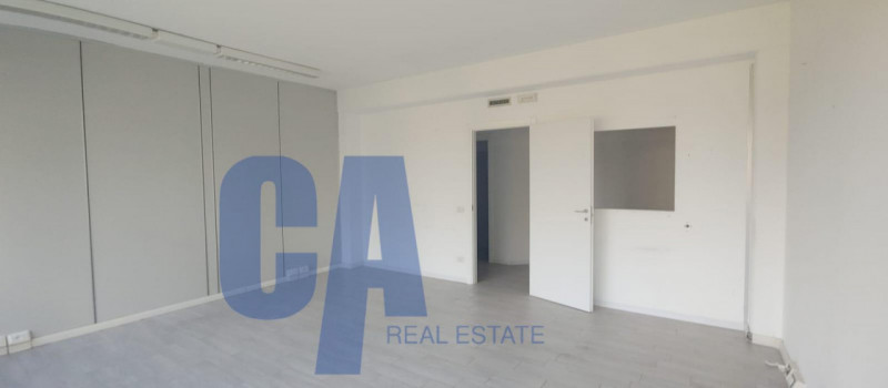 Immagine 9 di Ufficio in affitto  in VIA TONALE a Milano
