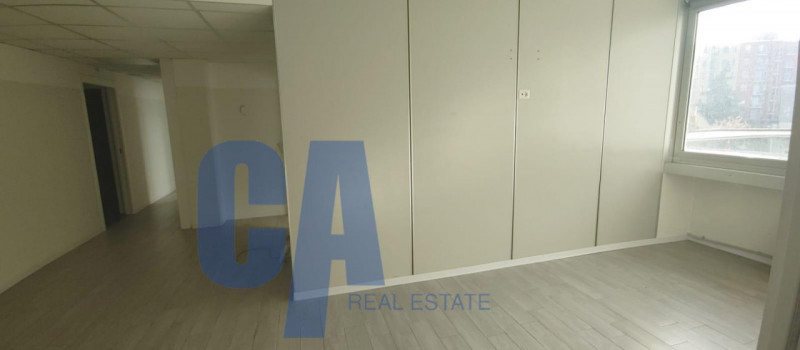 Immagine 19 di Ufficio in affitto  in VIA TONALE a Milano