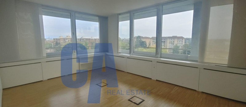 Immagine 4 di Ufficio in affitto  in VIA TONALE a Milano