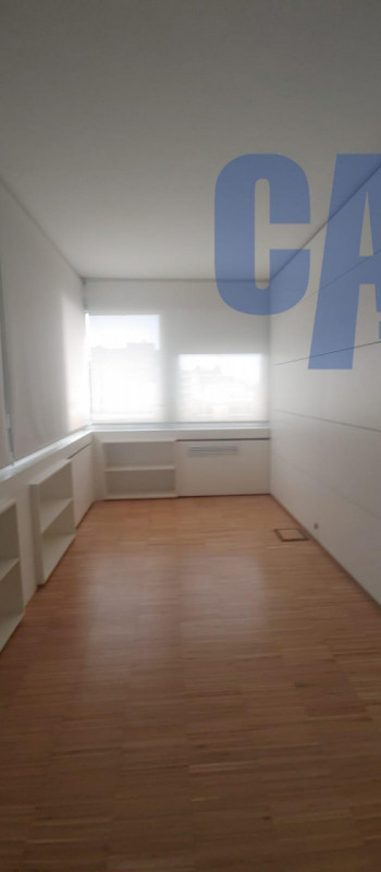 Immagine 21 di Ufficio in affitto  in VIA TONALE a Milano