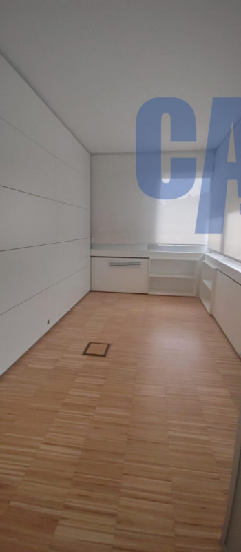 Immagine 24 di Ufficio in affitto  in VIA TONALE a Milano