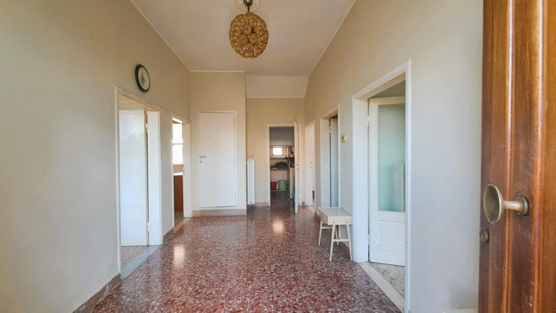 Immagine 5 di Appartamento in vendita  in Via firenze a Castiglione Del Lago