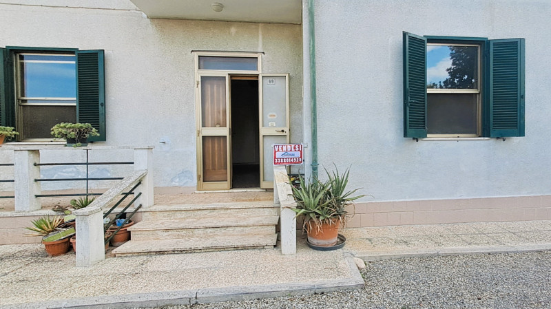 Immagine 10 di Appartamento in vendita  in Via firenze a Castiglione Del Lago