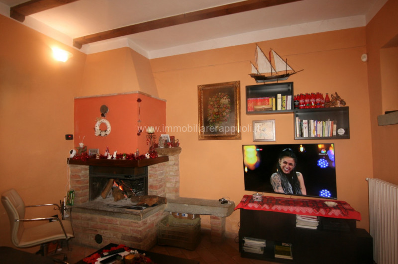 Immagine 3 di Rustico / casale in vendita  a Foiano Della Chiana