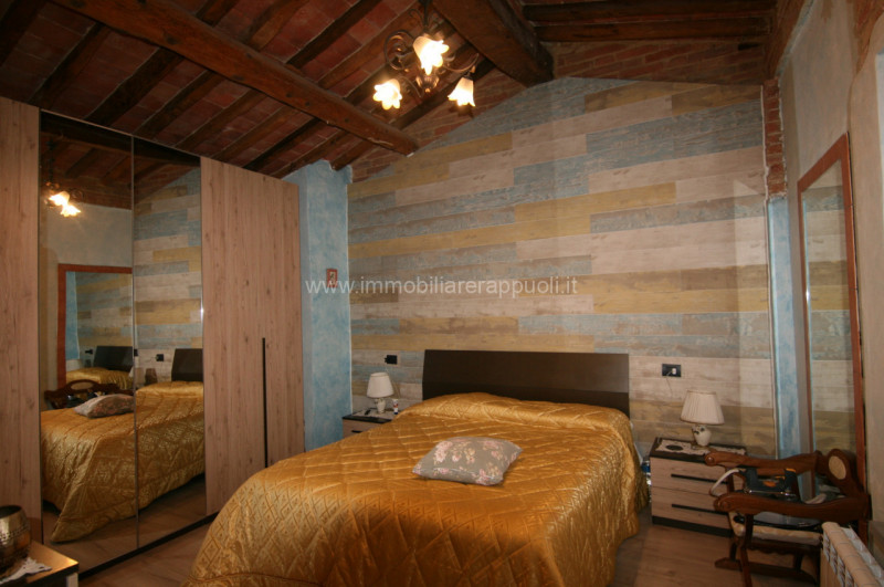 Immagine 13 di Rustico / casale in vendita  a Foiano Della Chiana