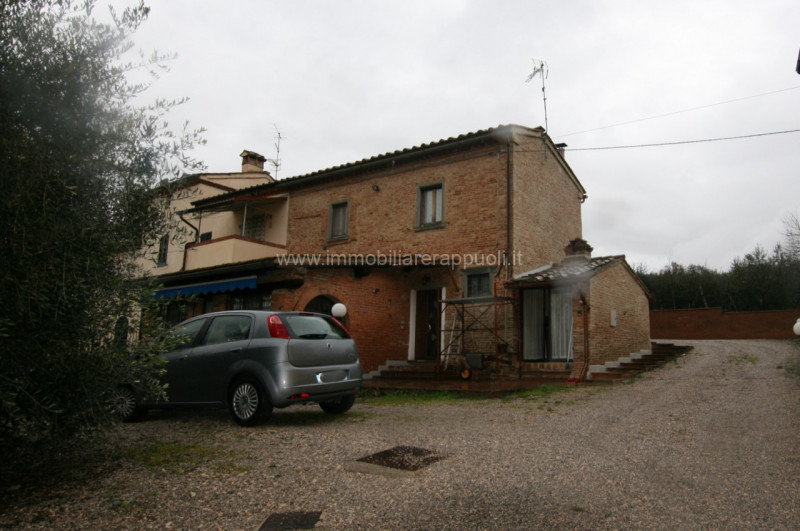 Immagine 14 di Rustico / casale in vendita  a Foiano Della Chiana