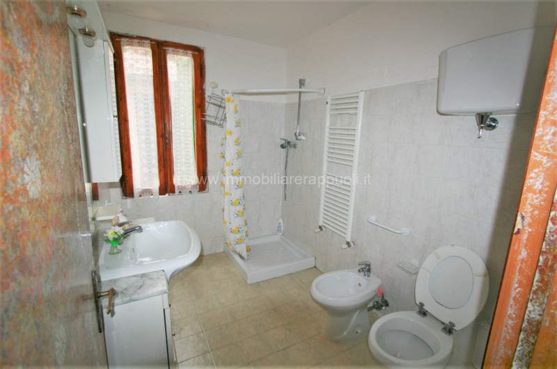 Immagine 2 di Appartamento in vendita  a Sinalunga