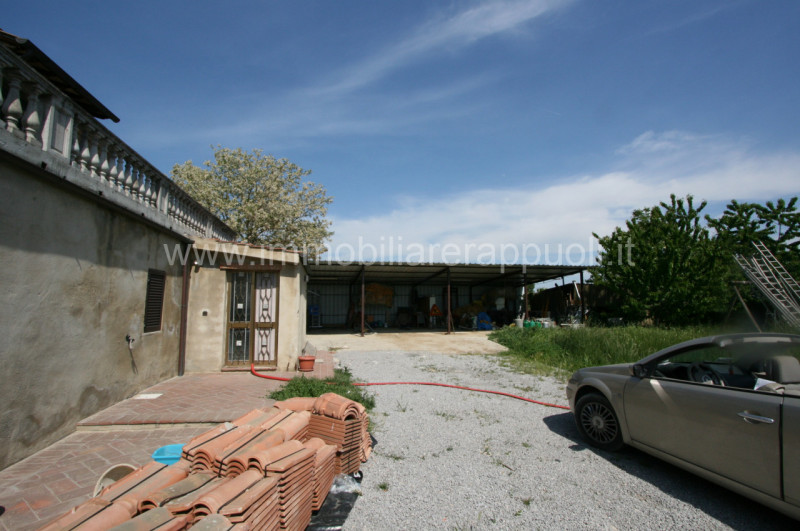 Immagine 2 di Rustico / casale in vendita  a Montepulciano