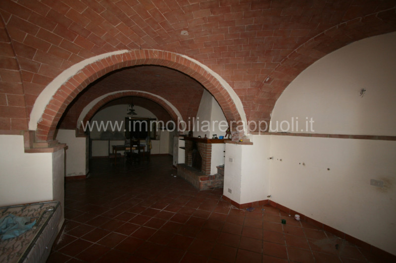 Immagine 8 di Rustico / casale in vendita  a Montepulciano