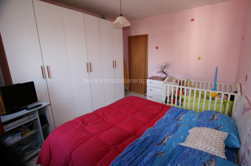 Immagine 5 di Villetta a schiera in vendita  a Sinalunga