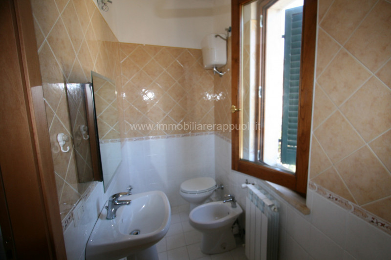 Immagine 8 di Villetta a schiera in vendita  a Sinalunga