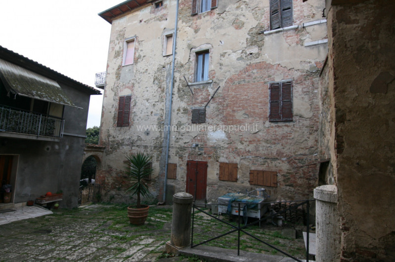 Immagine 32 di Rustico / casale in vendita  a Sinalunga