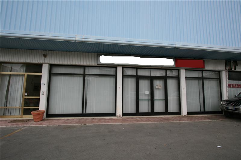 Immagine 2 di Capannone industriale in vendita  a Marciano Della Chiana