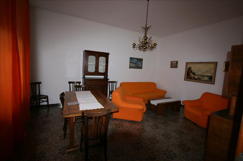 Immagine 2 di Casa indipendente in vendita  a Trequanda