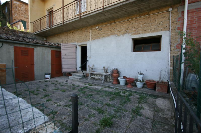 Immagine 8 di Casa indipendente in vendita  a Trequanda