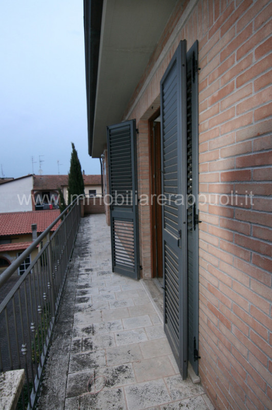 Immagine 11 di Appartamento in vendita  a Sinalunga