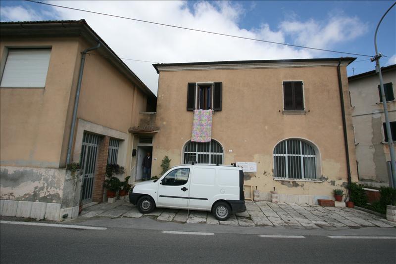 Immagine 1 di Casa indipendente in vendita  a Rapolano Terme