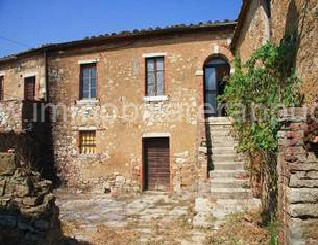 Immagine 1 di Villa in vendita  a Rapolano Terme