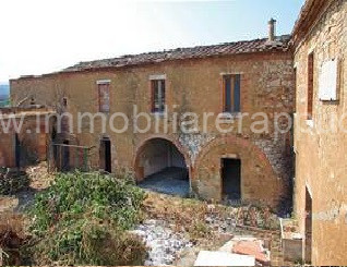 Immagine 2 di Villa in vendita  a Rapolano Terme