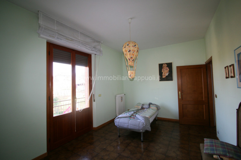 Immagine 10 di Appartamento in vendita  a Sinalunga