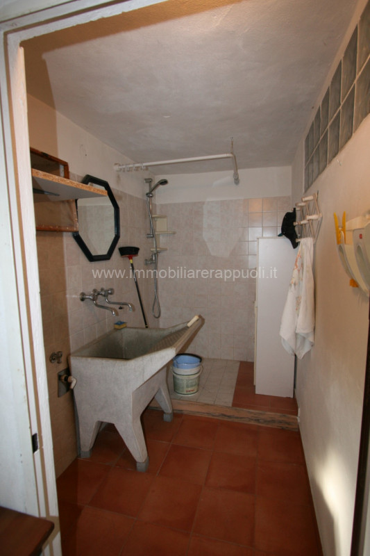 Immagine 13 di Appartamento in vendita  a Sinalunga