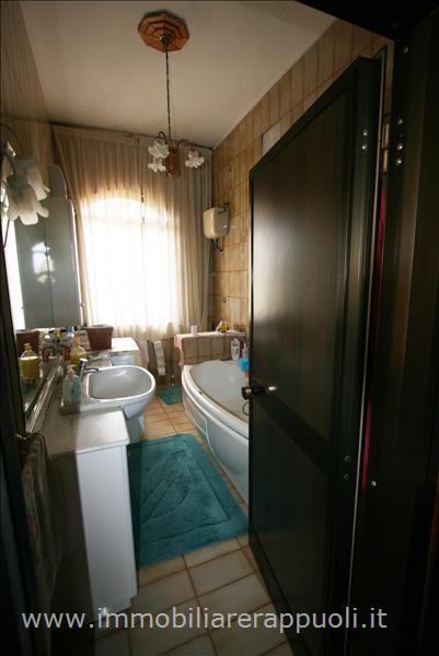 Immagine 8 di Casa indipendente in vendita  a Foiano Della Chiana