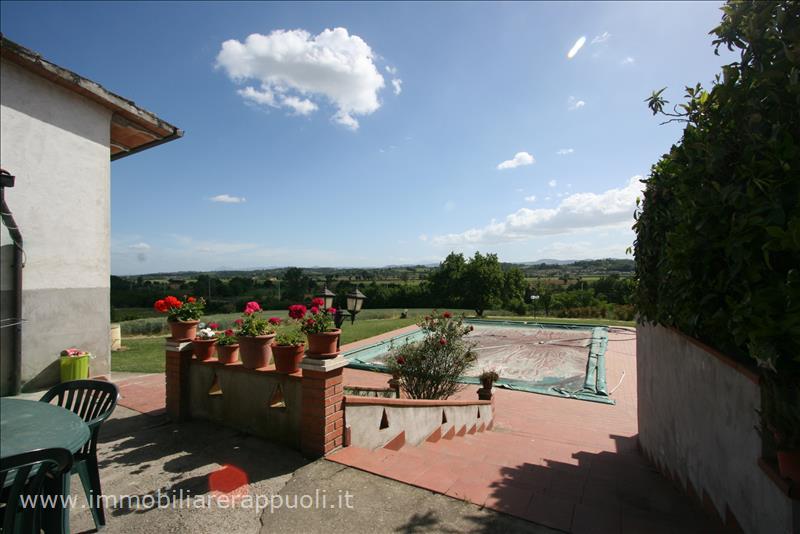 Immagine 36 di Casa indipendente in vendita  a Foiano Della Chiana